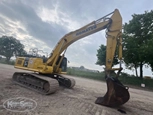 Used Excavator,Used Excavator in yard,Used Komatsu in yard,Front of used Komatsu,Front of used Komatsu Excavator